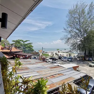 8 Boutique By The Sea Guest house